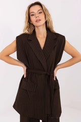 gilet femme blazer sans manches marron foncé fines rayures verticales col cranté épaules structurées ceinture nouée