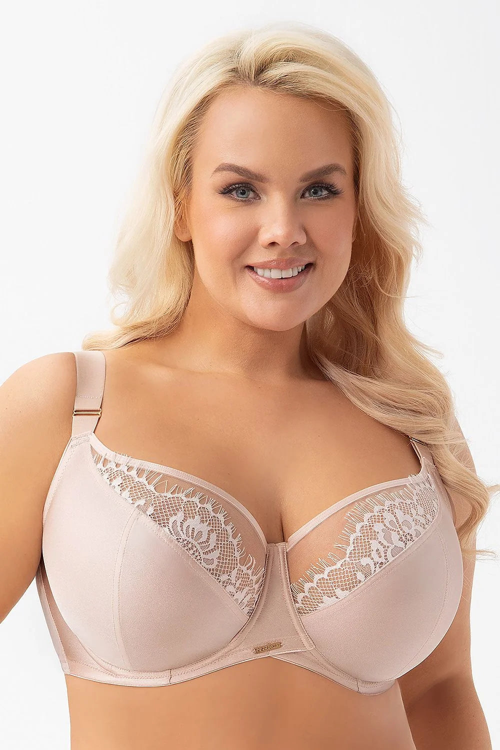 soutiengorge soft élégant confortable grande taille bonnets emboitants souples armatures maintien galbe dentelle résille romantique féminin microfibre lisse bretelles larges