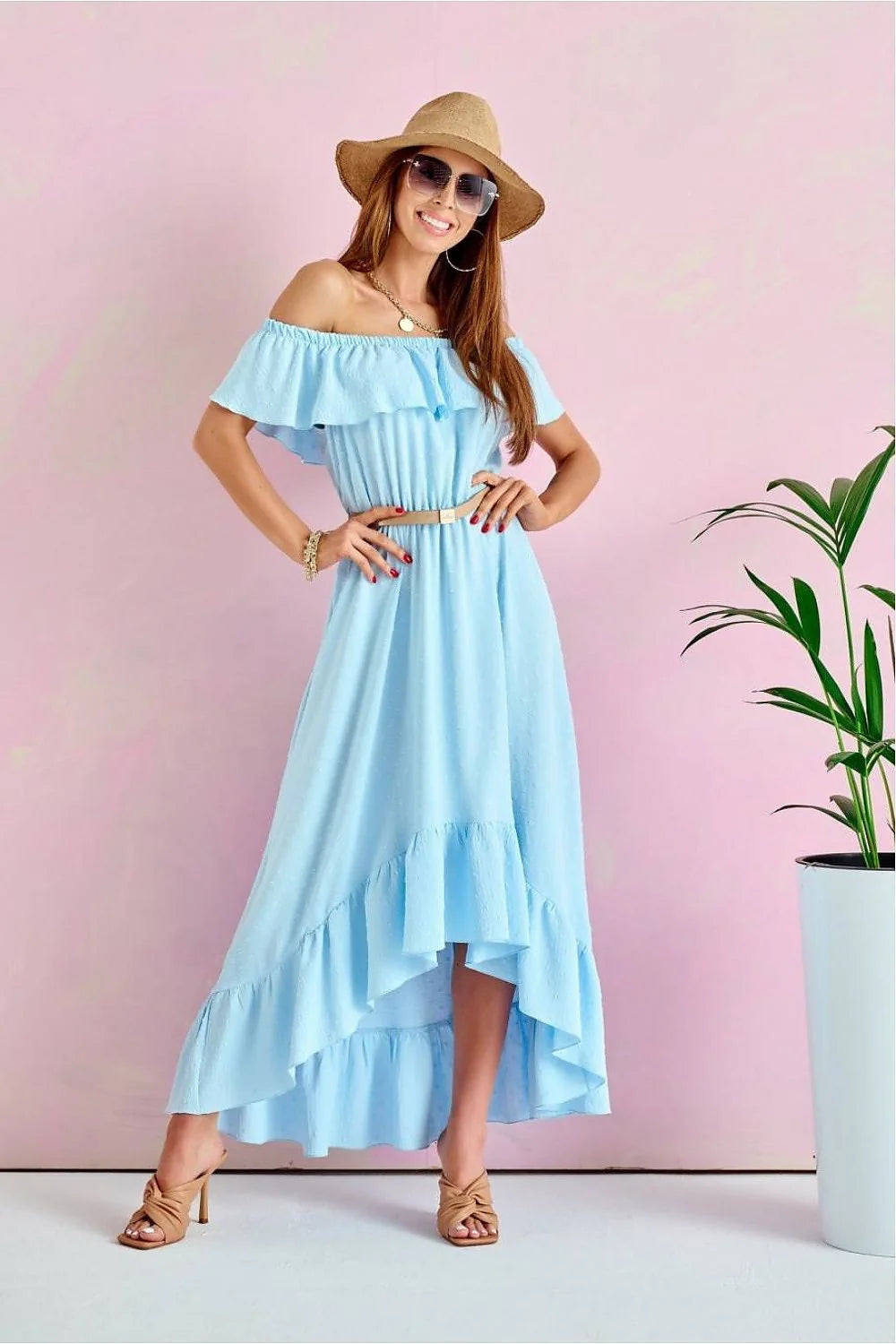 robe bohème estivale asymétrique épaules nues volant cascade coton bleu pastel bardot ceinture beige fluide légère fente latérale