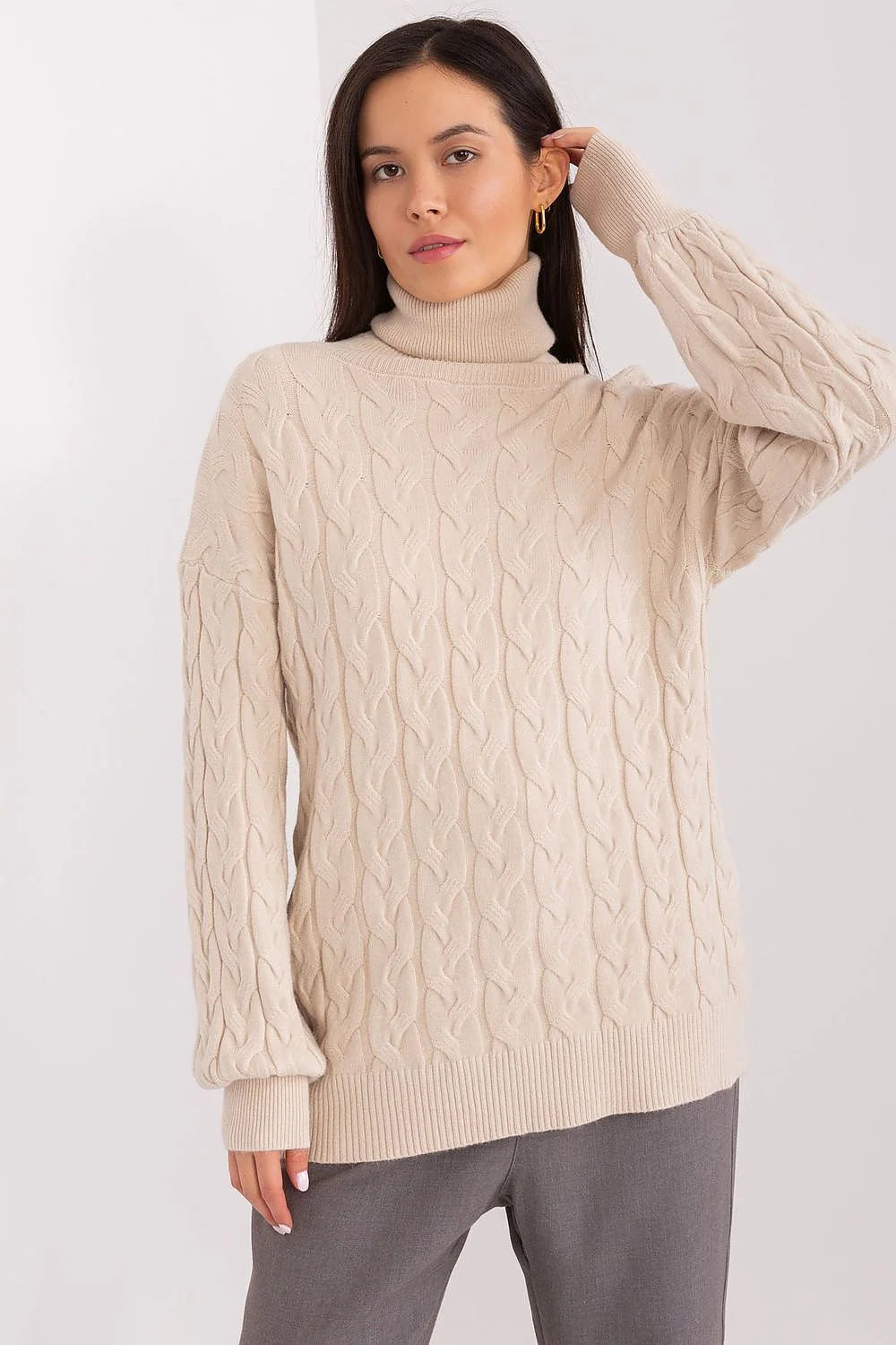 Pull-over en laine mérinos et acrylique à col roulé beige Coupe loose pour femme Hiver 2023-2024