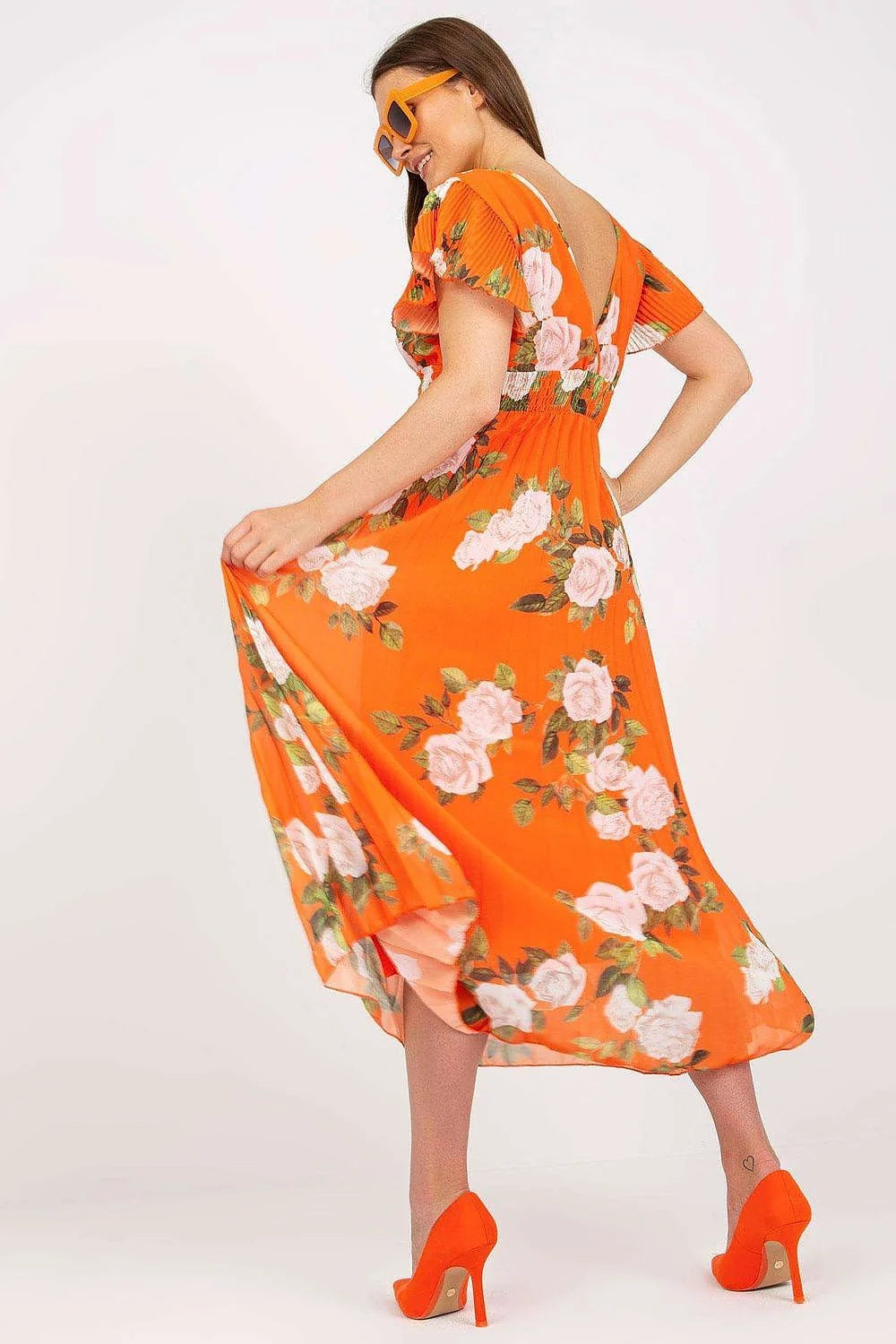 Robe de jour longue motif floral encolure en V manches courtes évasées taille ajustable matière fluide femme