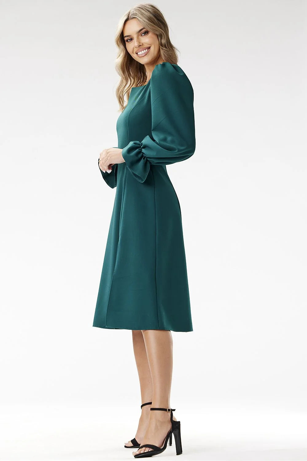 Robe de cocktail élégante Awama en vert émeraude manches longues évasée encolure carrée pour femme occasion festive