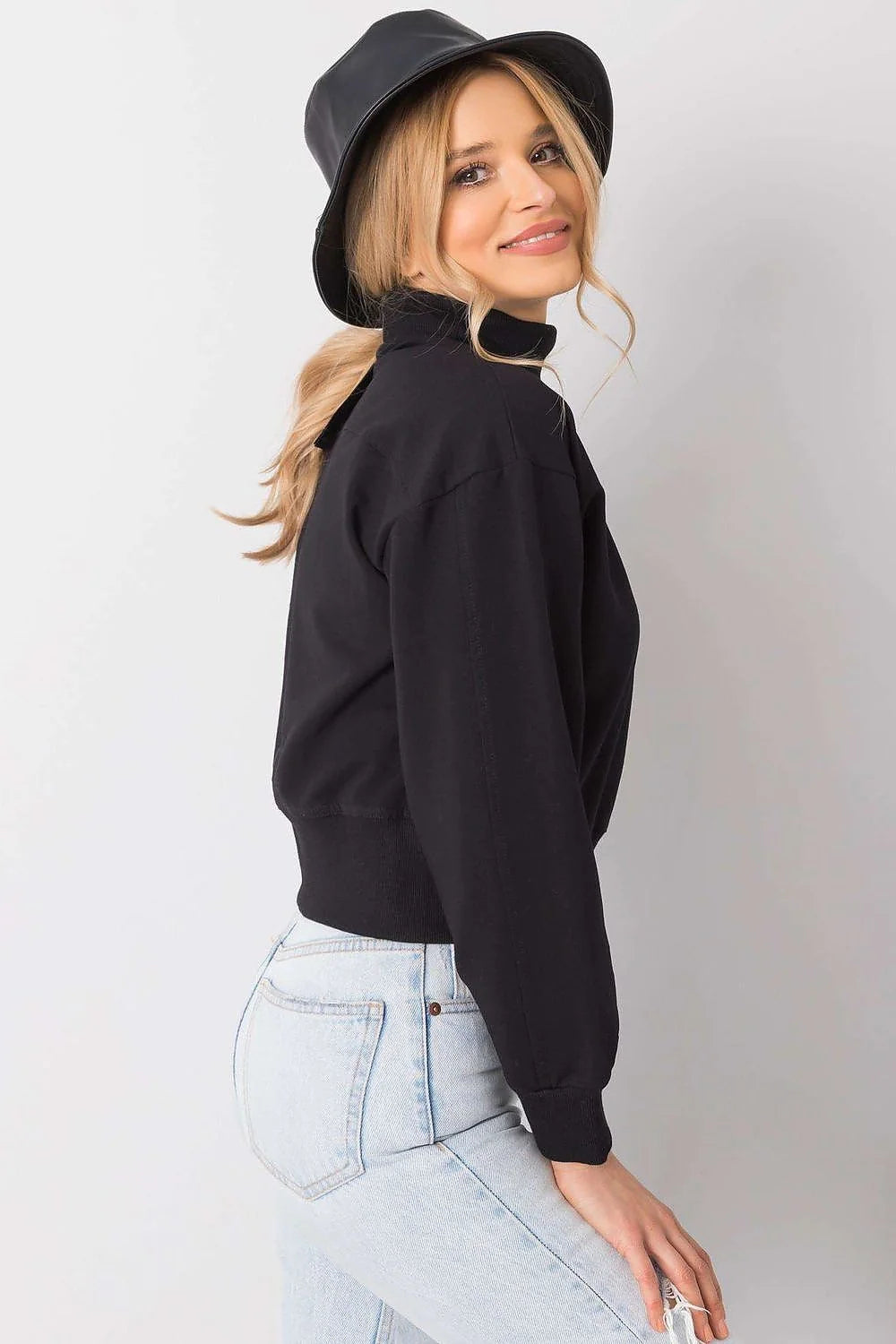 Sweatshirt femme beige coton doux col montant oversize tendance confort chic pour toutes occasions