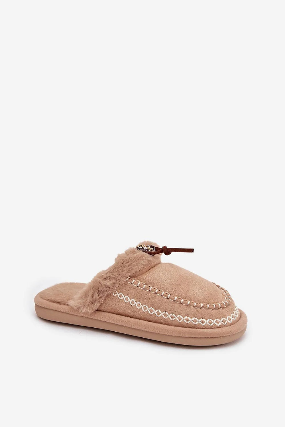 chaussons mocassins femmes suédine écologique beige col bordé fausse fourrure bout rond coutures apparentes blanches slipon lacet décoratif doublure pelucheuse