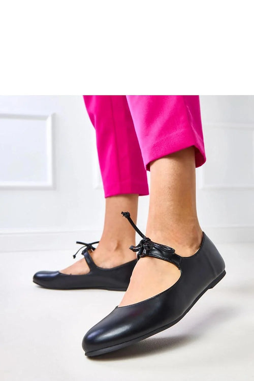 ballerines femme mary jane cuir écologique noir bout rond bride fine cheville ajustable semelle plate doublure confortable finition brillante polyvalentes