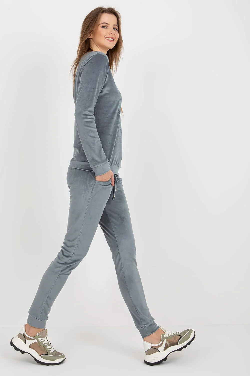 Ensemble Relevance Velours Femme Chemisier Manches Longues Encolure Serpent Pantalon Taille Élastique Matelassé Camel