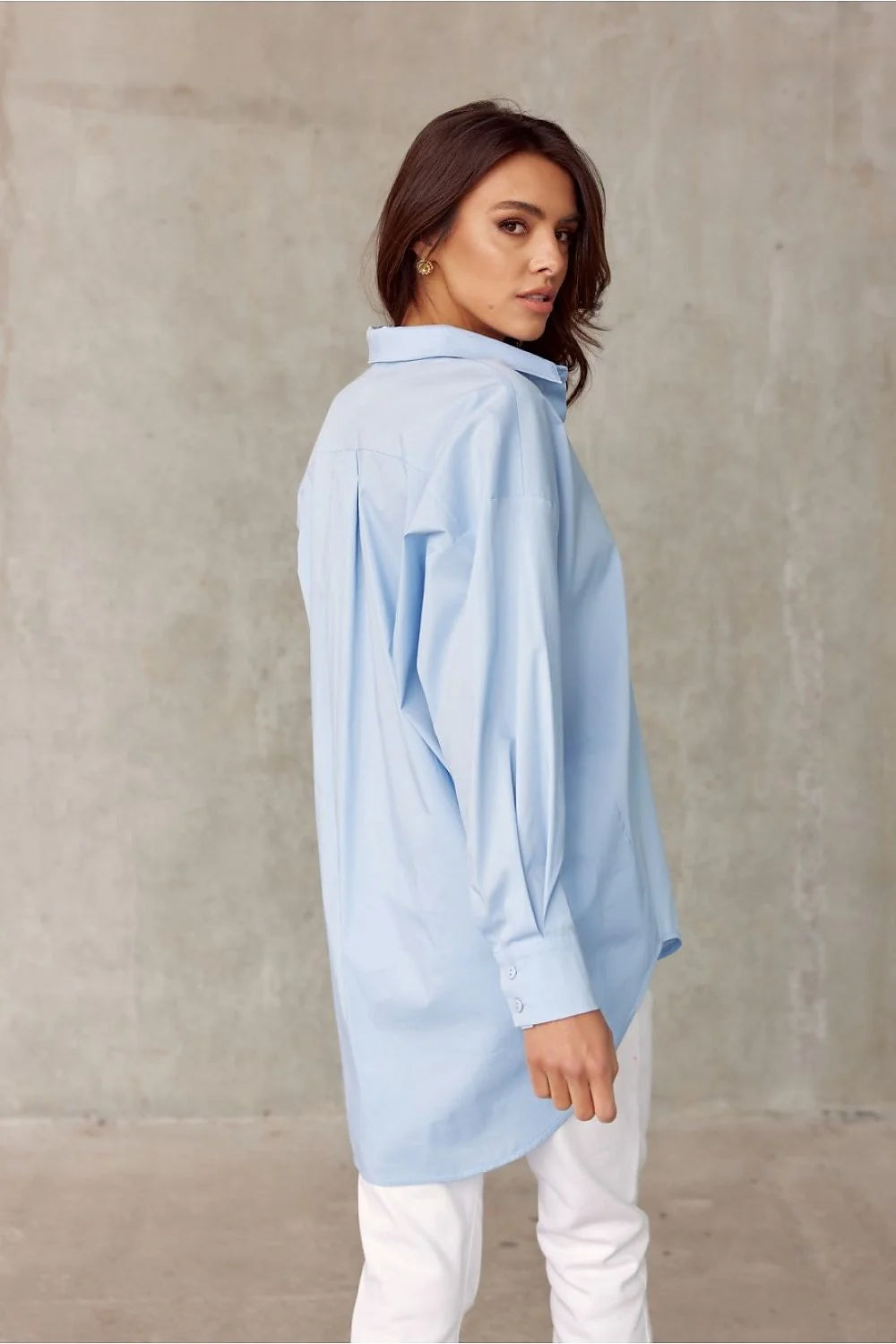 Chemise femme manches longues Roco Fashion style classique couleur bleu pastel coupe oversize en coton qualité supérieure