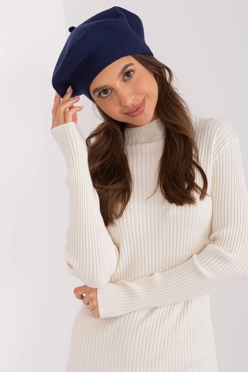 Béret féminin classique bleu marine acrylique coton cachemire pull crème côtelé longueur ajustée élégance mode