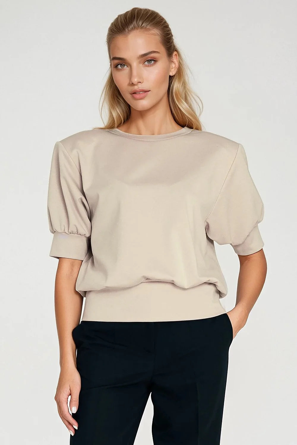 chemisier oversize femme col rond manches ballon courtes ourlet froncé base resserrée coupe blouson beige maille légère casual chic confortable