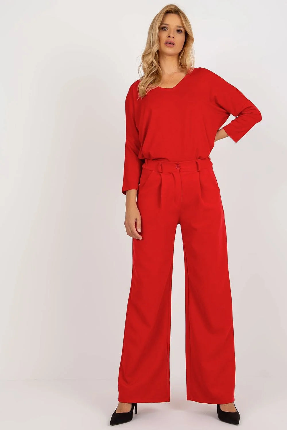 Ensemble coordonné femme robe et pantalon rouge vif coupe ample encolure V manches longues ceinture assortie polyester viscose mode élégant