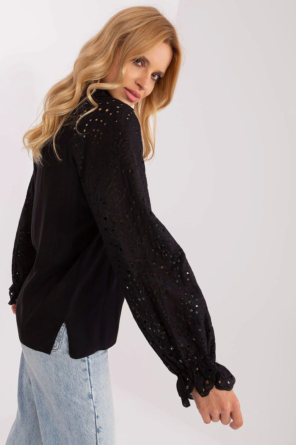 Chemisier Lakerta élégant pour femme manches longues motif ajouré viscose 100% noir polyvalent occasionnels