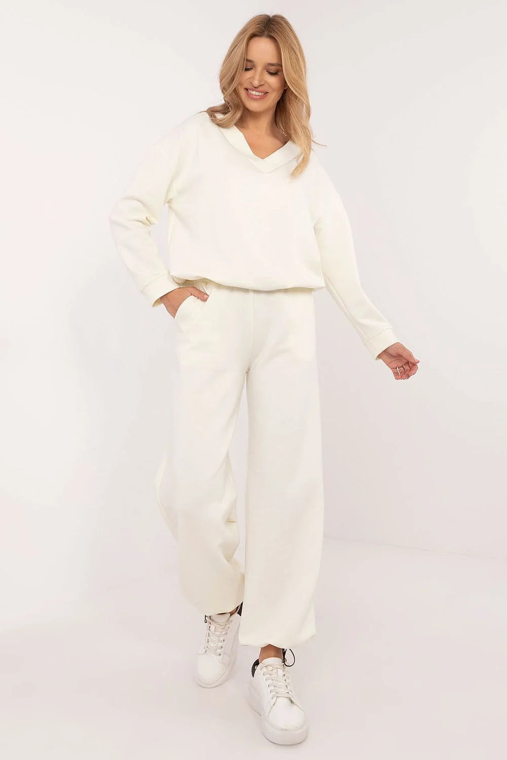 Ensemble Lakerta pour femme, style casual-chic, couleur blanc cassé, sweat à capuche et pantalon de jogging, matériels de qualité, confort et durabilité exceptionnels