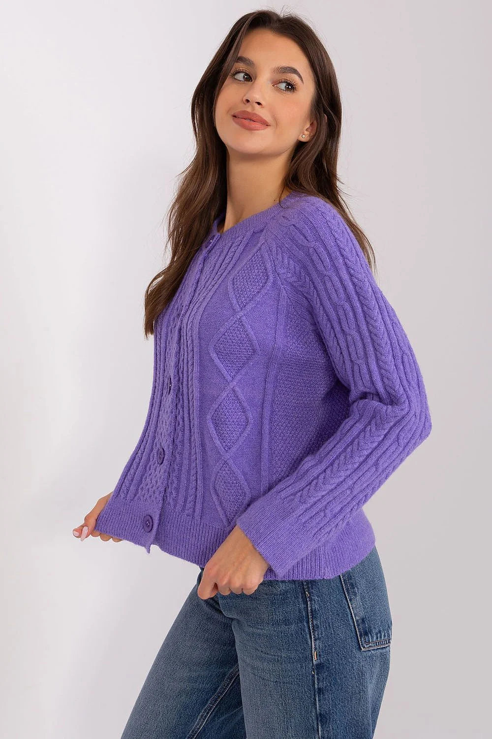 Cardigan femme en laine violet tricot motifs torsades losanges manches longues encolure ronde boutons violet longueur standard