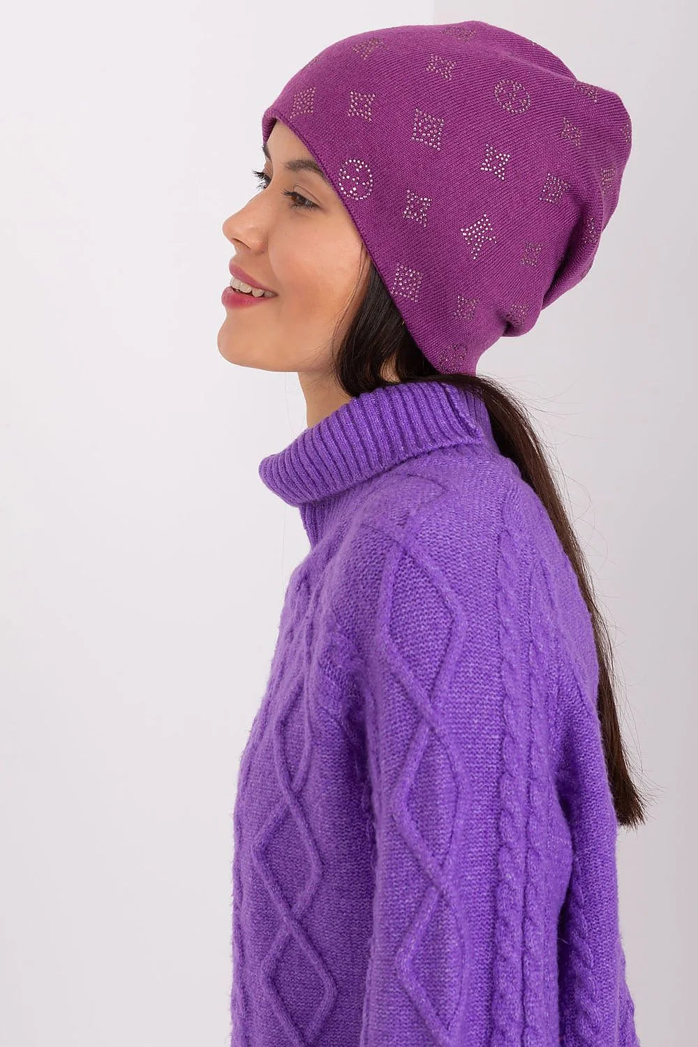bonnet pull ensemble cachemire strass violet vif minimaliste chic chaud hiver femme maille torsadée douce ample slouchy côtelé