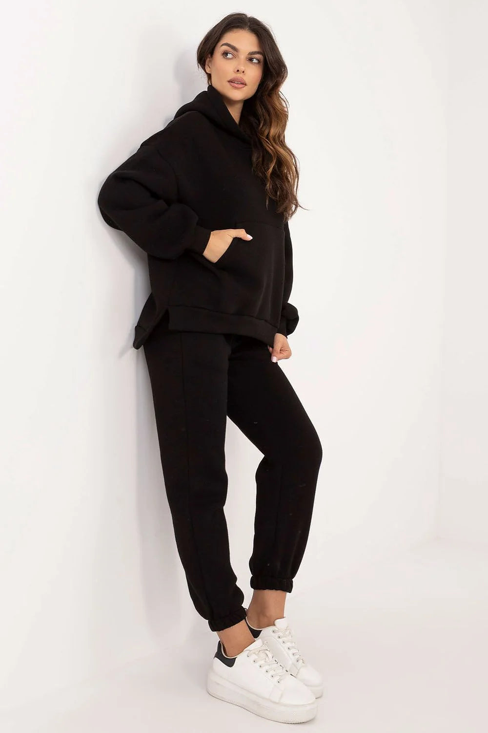 Ensemble casual femmes sweat à capuche et joggers noir matelassé manches longues coupe ample style sportif confortable