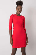 Robe de jour moderne ajustée couleur rouge vif tissu côtelé manches 3/4 découpes latérales liens décoratifs
