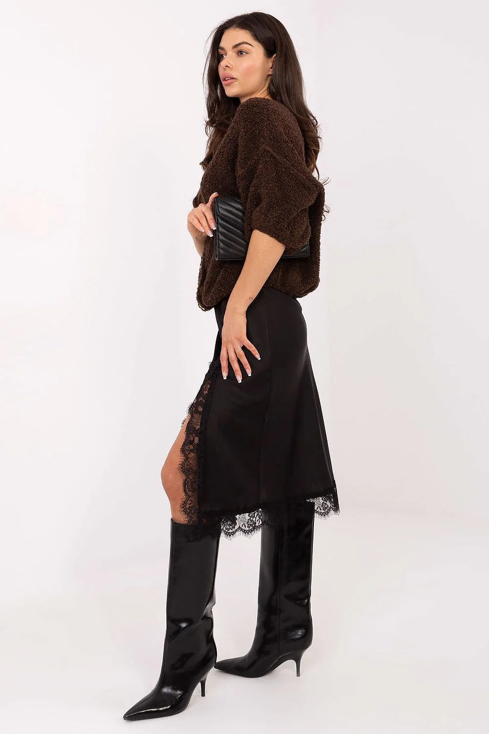 cardigan femme teddy sherpa bouclé pelucheuse marron foncé coupe courte boxy manches troisquarts amples col rond boutons métalliques
