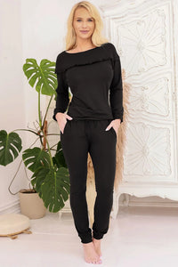 pyjama femme deux pièces noir jersey doux viscose élasthanne manches longues encolure bateau volant discret pantalon cordon poches
