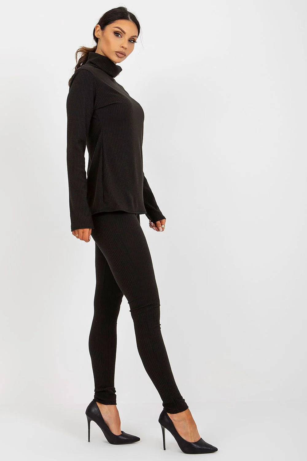 Ensemble pull col roulé pantalon côtelé coton élasthanne blanc minimaliste ample ajusté loungewear femme