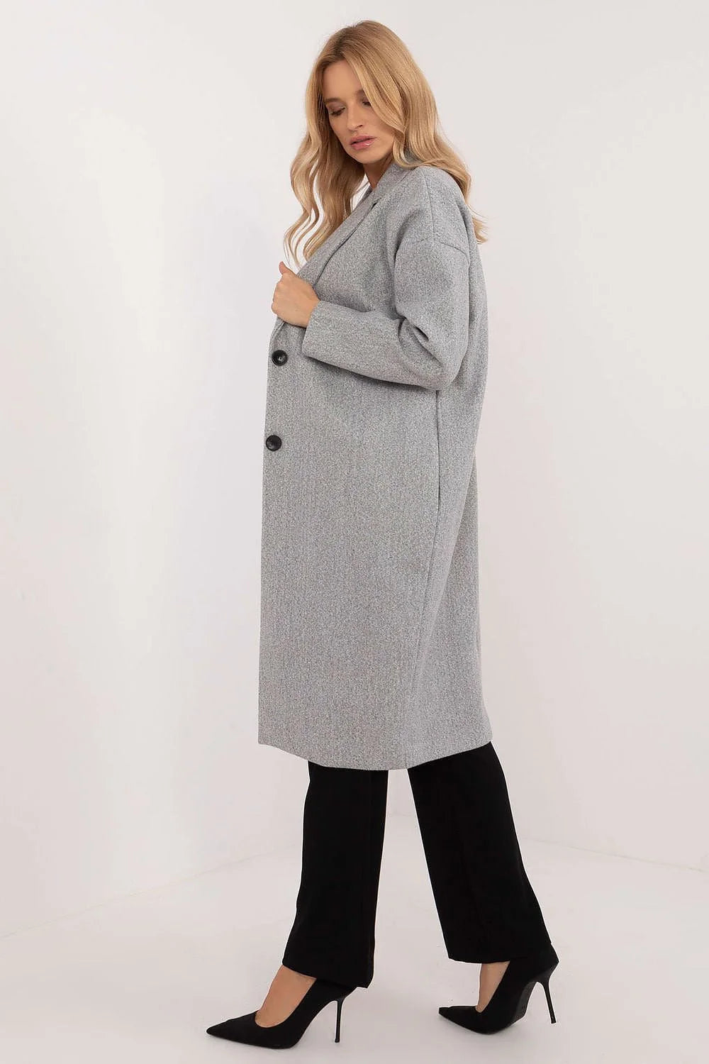 Manteau Och Bella pour femmes, design classique, couleur gris clair, coupe droite, laine mélangée, boutons foncés, poches latérales, doublure intérieure, manches longues, style intemporel, confort optimal, occasion versatile, vêtement élégant