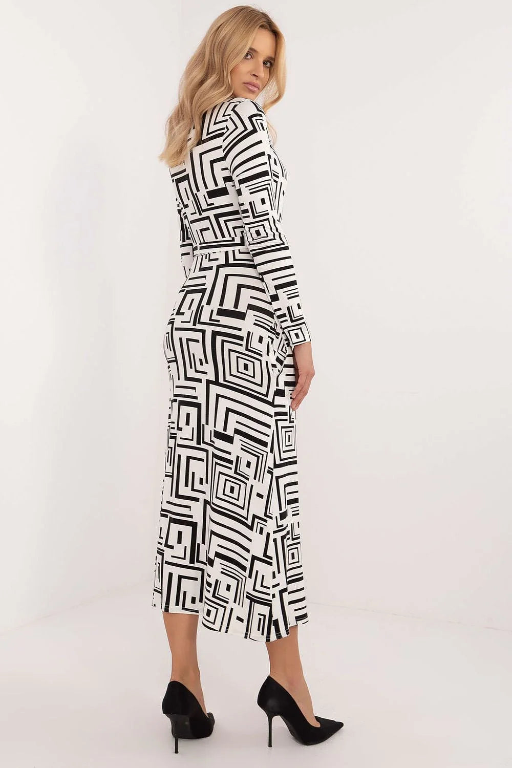 Robe élégante longue pour soirée motif géométrique noir et blanc manches longues ceinture ajustable femme