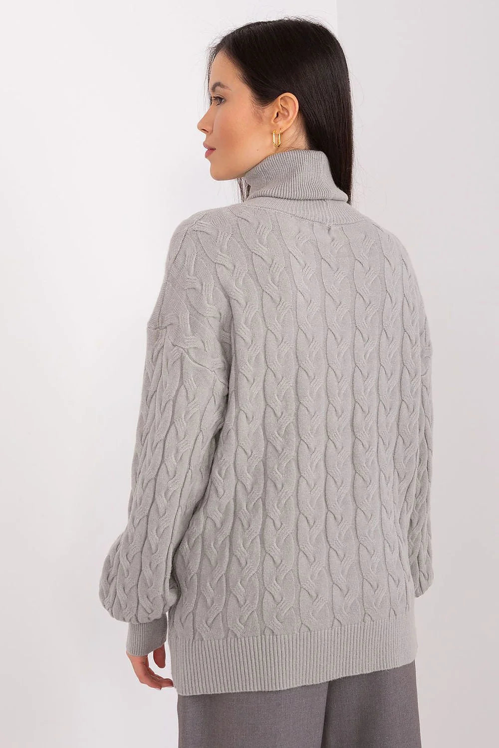 Pull col roulé femme motif torsadé tricot irlandais manches longues finitions côtelées gris clair