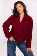 trench court femme polyester bordeaux boxy manches longues épaulettes double boutonnage poches rabat poignets retroussés doublure léger chic citadin élégant