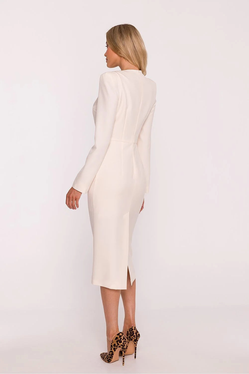 robe crayon ivoire manches longues encolure ronde ajustée taille marquée épaules structurées tissu chiné doublée fente haute confection Pologne élégante