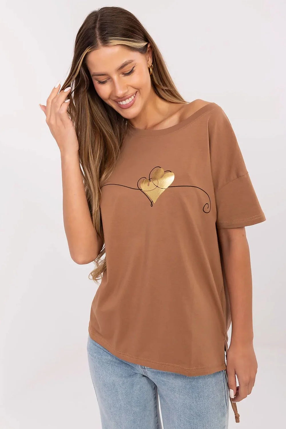 T-shirt femme coupe droite manches courtes en coton mélange couleur marron clair motif cœur doré
