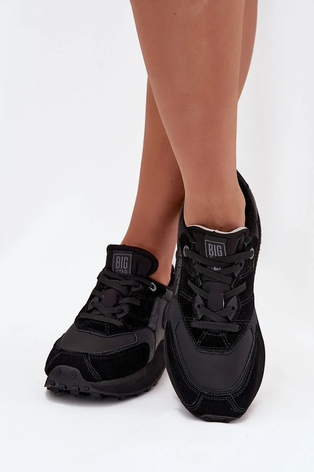 Baskets femme BigStar cuir naturel suédé noir rétro running basses lacets plateforme amortissante semelle crantée absorbante recyclée confortable