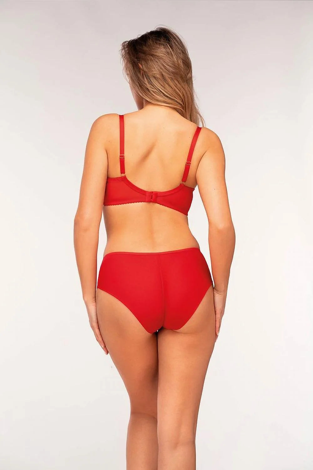 soutiengorge rembourré unikat rouge dentelle florale armatures bonnets moulés tulle taillebasse bretelles réglables léger pushup maintien galbe microfibre confort sensuel