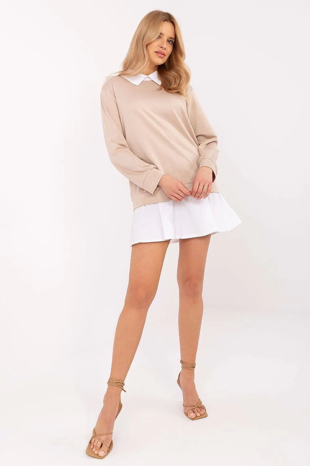 ensemble femme preppy beige sweat oversize col chemise blanc bas apparent maille fine coton coupe ample