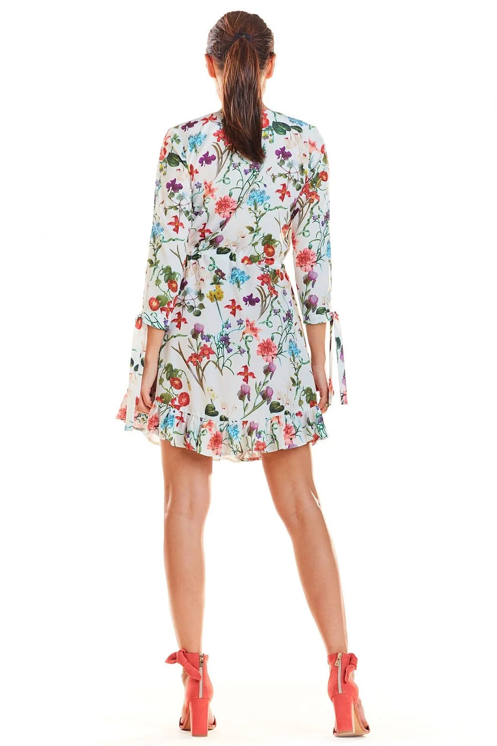 Robe d'été coton imprimée florale multicolore romantique manches trois-quarts pour femme chic et élégante