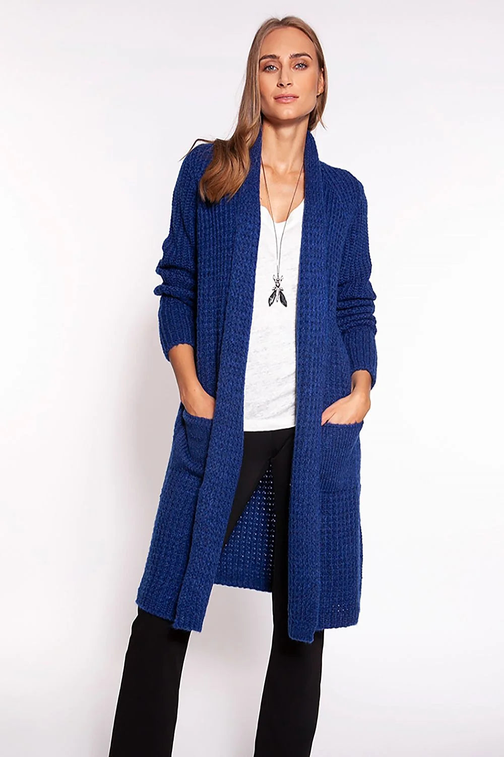 cardigan femme beige clair long col châle gaufrée laine acrylique cocooning manches bouffantes poches plaquées coupe mi cuisse