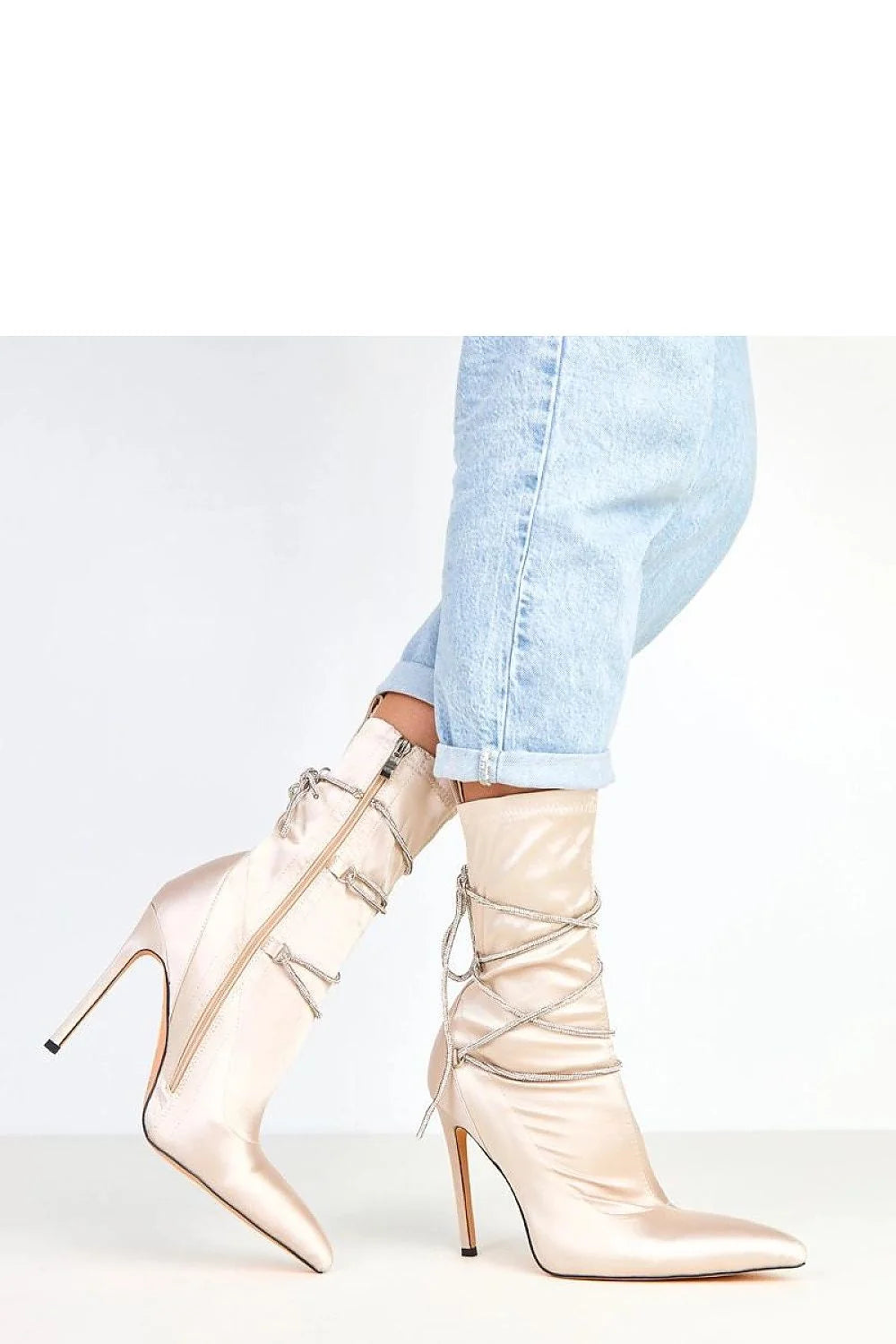 bottines femme satin rose poudré talon aiguille 12cm stiletto tige 21cm bout pointu lacets zircon incrustés fermeture éclair