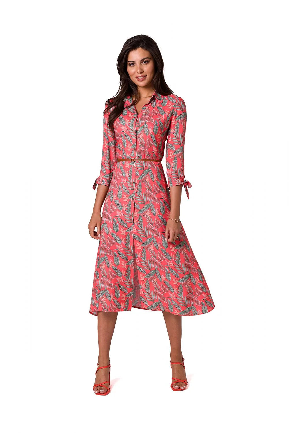 robe chemise midi boutonnée col chemise imprimé feuilles tropicales bleu vert coupe fluide manches trois quarts nouées ceinture fine marron