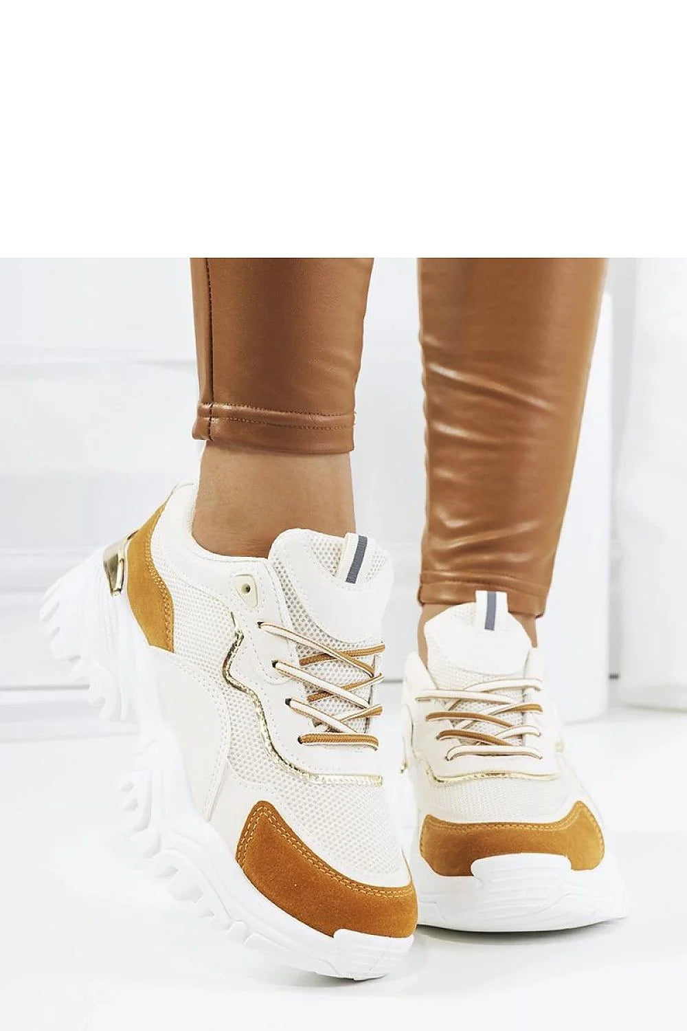 Baskets pour femmes design moderne blanche caramel maille respirante cuir synthétique confort amorti femmes occasion quotidienne look sportif