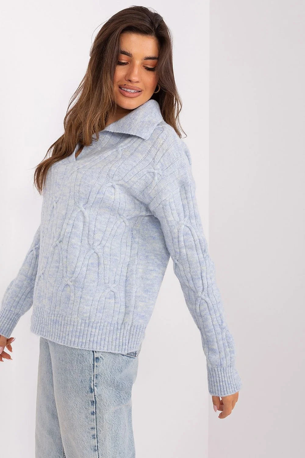 pull femme torsadé bleu pastel col plongeant manches longues coupe ample maille acrylique douce côtelée ourlet poignets hanches