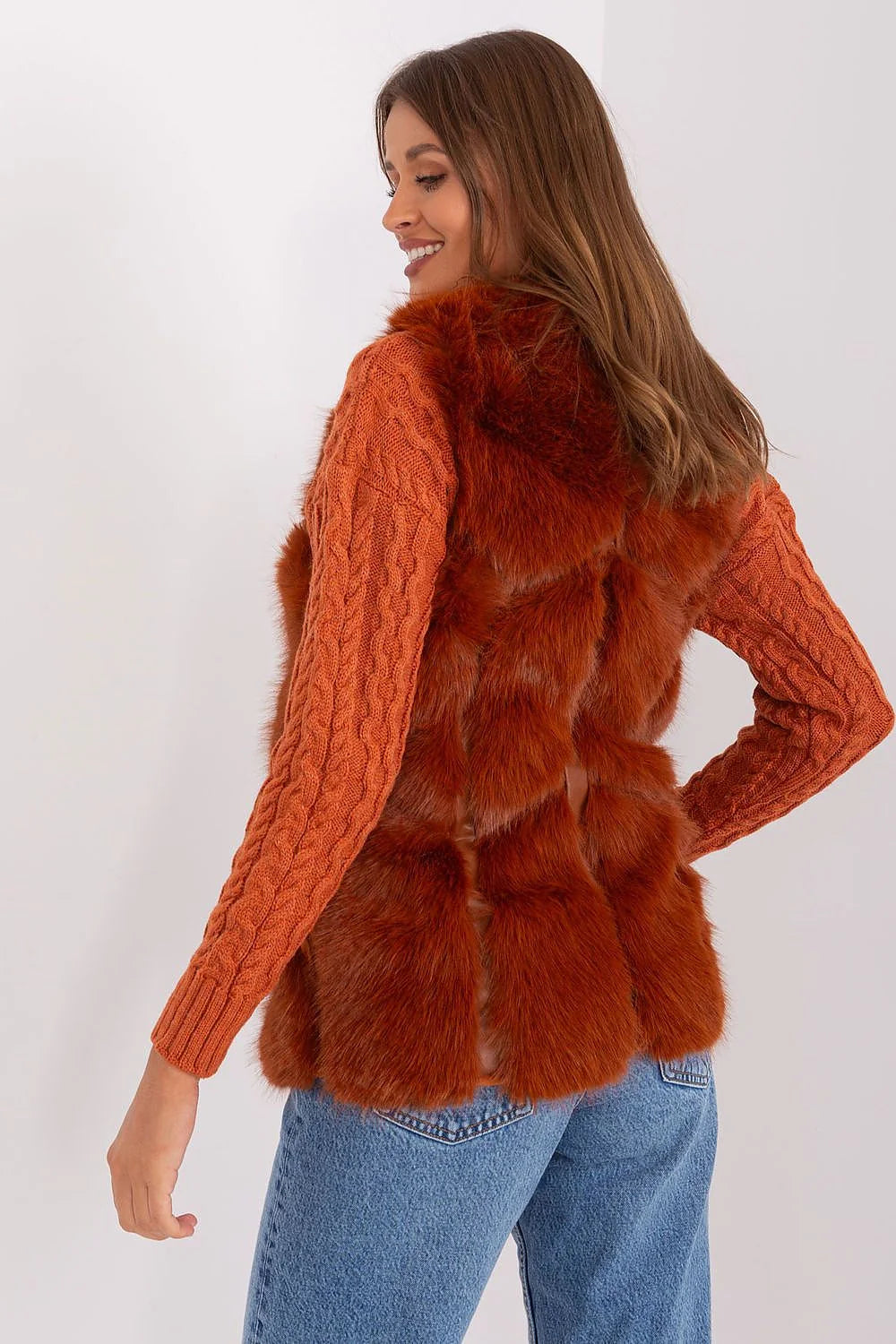 Gilet en fausse fourrure rouille pull tricoté torsadé femme coupe droite col châle hiver automne printemps