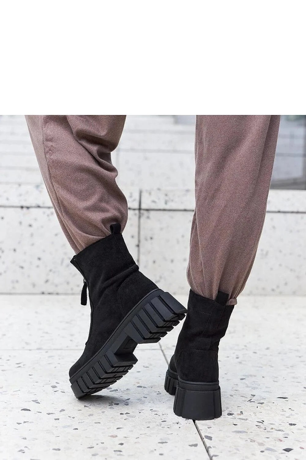 Bottines noires pour femmes design contemporain audacieux daim simili semelle épaisse fermeture éclair latéraleversible plateau