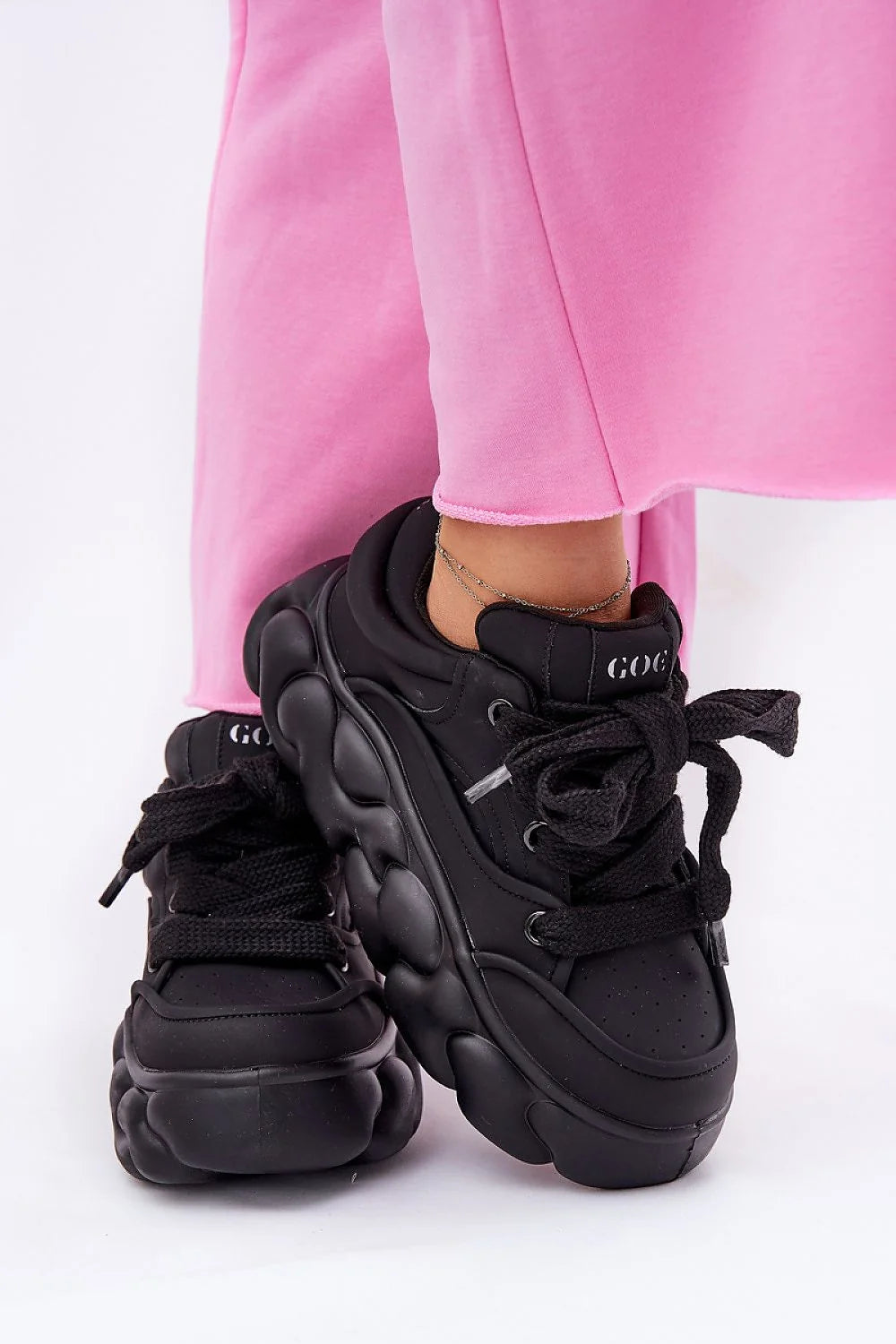 Chaussures de sport pour femme en cuir naturel élégantes style moderne semelle épaisse noire confortable lacets épais respirables