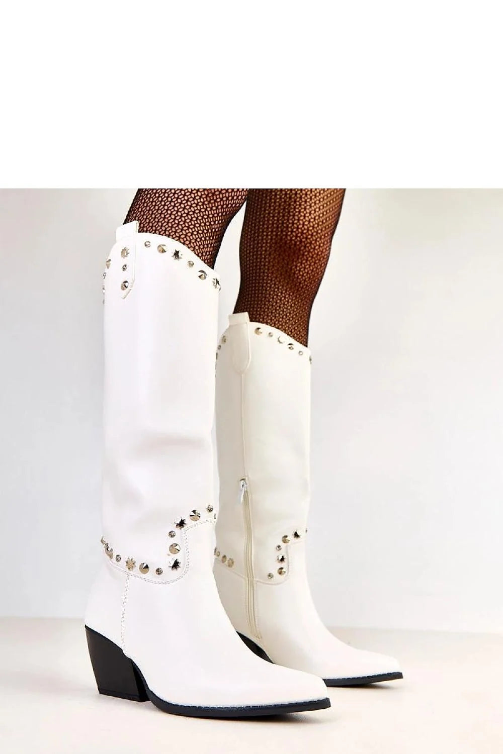 bottes femme western cowgirl tige35cm hauteur genou similicuir blanc lisse boutpointu talon cubain 7cm clous argentés étoiles confortables