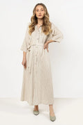 robe longue chemise lin naturel beige rayures verticales coupe droite fluide manches troisquarts ceinture nouée boutons bois