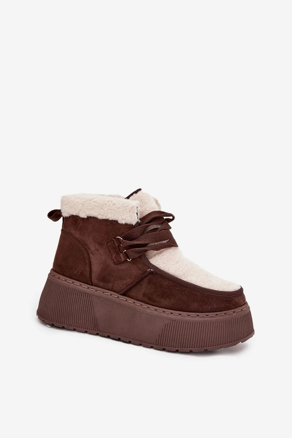 bottines neige femme montantes suédine écologique chocolat sherpa écru lacets ruban œillets métalliques fourrure doublure plateforme crantée
