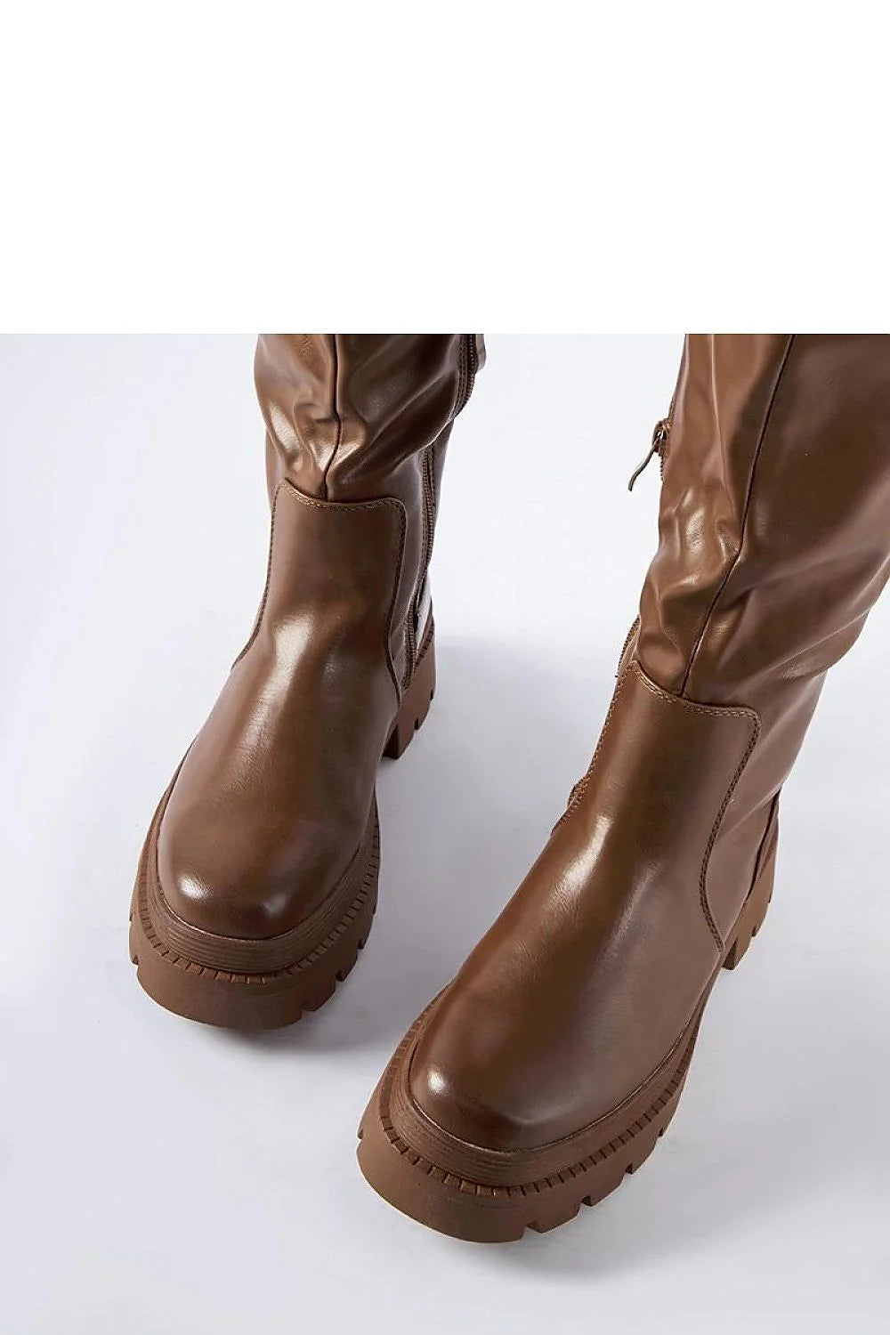 Bottes cuissardes simili-cuir marron chic moderne semelle crantée confort automne hiver femme élégance