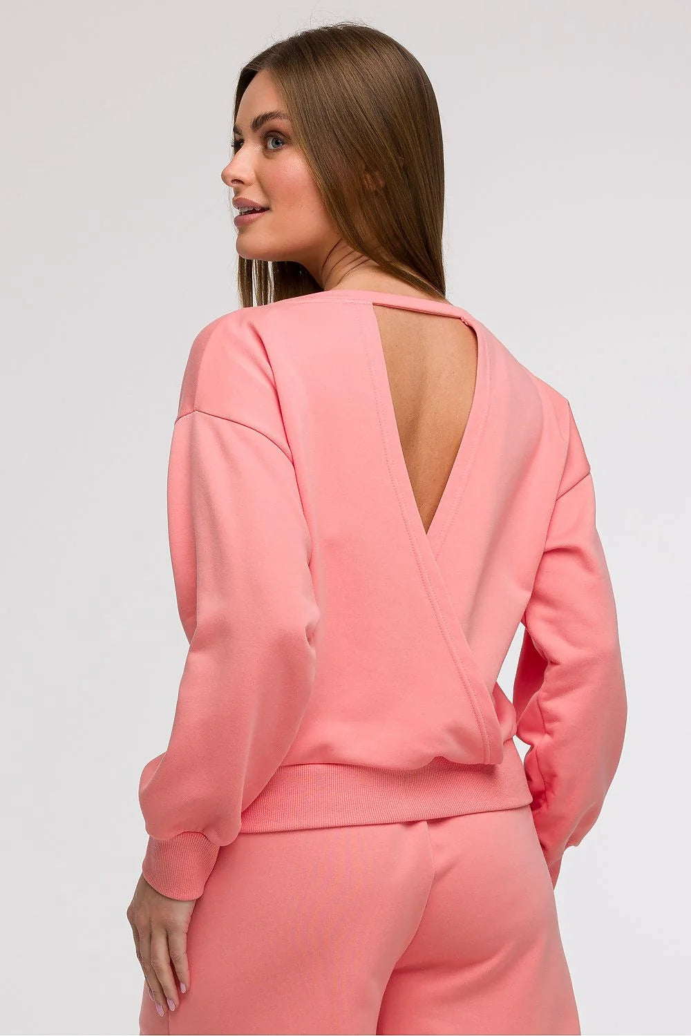 Sweatshirt et short femme en coton rose pastel design minimaliste coupe ample col rond manches longues taille ajustable