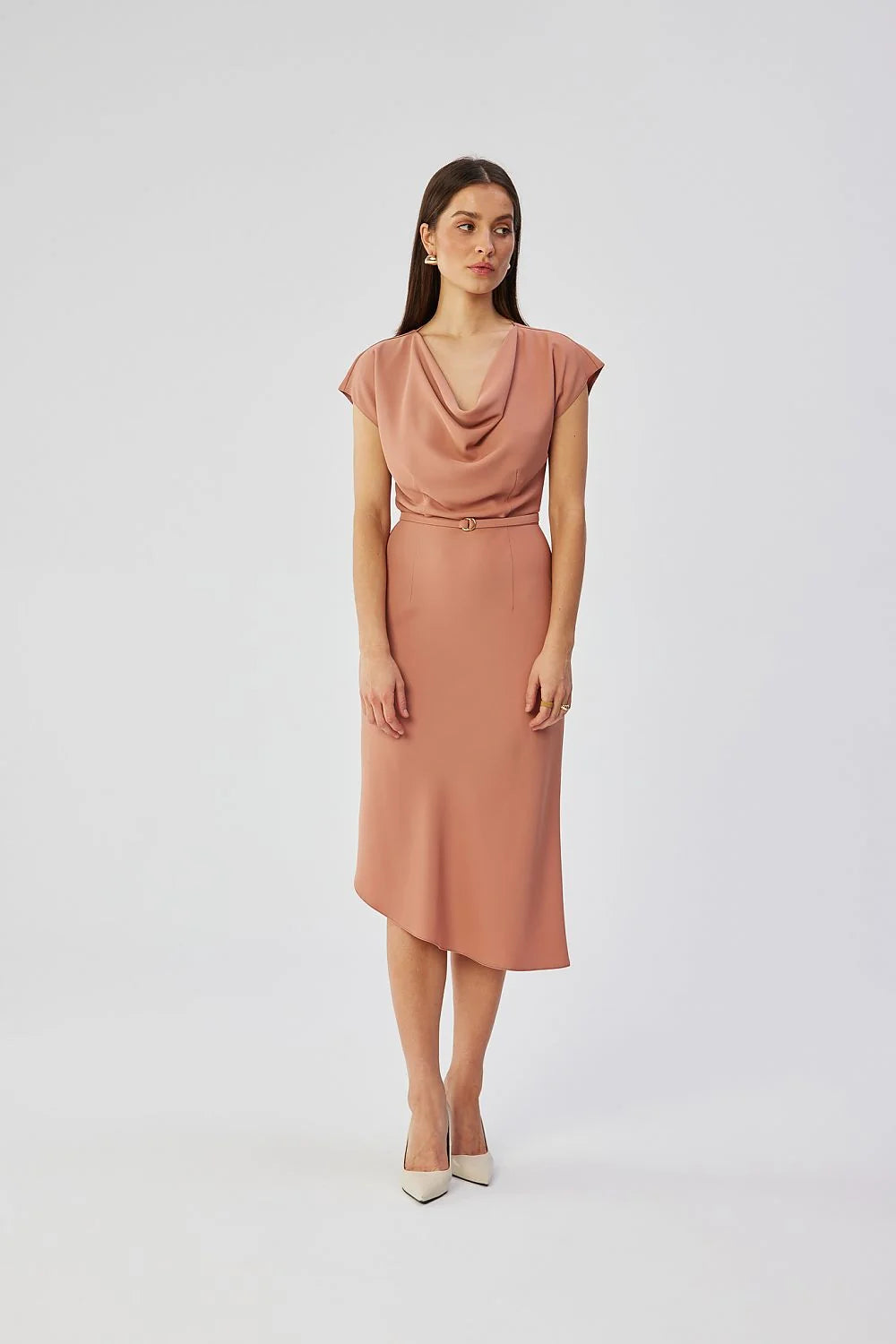 Robe de cocktail Stylove élégante coupe crayon encolure aquatique manches chauve-souris ceinture assortie Pologne femme mode soirée