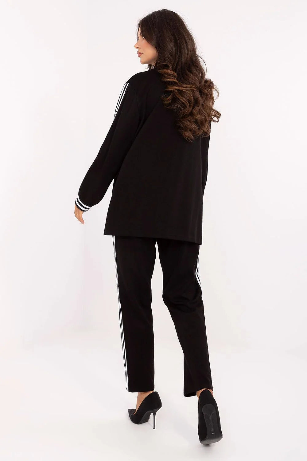 ensemble blazer pantalon femme noir sportchic jersey doux boutonunique revers écusson varsity rougeblanc bandes contrastantes manches côtelées poches taillehaute