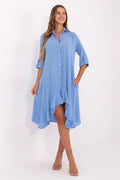 robe chemise coton léger respirant bleu ciel coupe asymétrique ourlet cascade manches trois quarts ajustables boutons poches latérales broderies subtiles