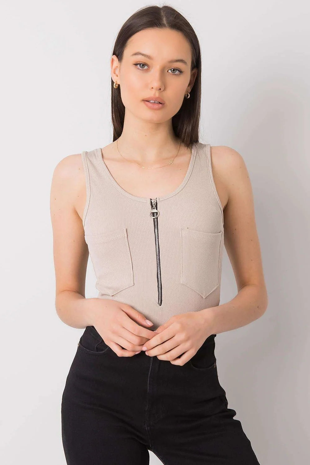 Débardeur femme design moderne épuré col rond ajusté poches plaquées fermeture éclair curseur métal coton mélangé élasthanne 5 polyester 95 rose pâle été mode